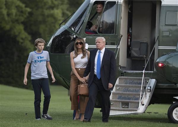 Cuoi cung, ba Melania Trump cung lam dieu ca nuoc My muon