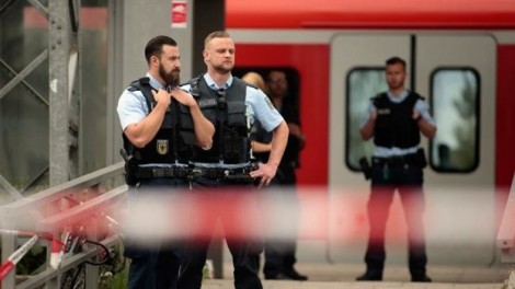 Nổ súng tại ga tàu điện ngầm ở Đức, nhiều người bị thương