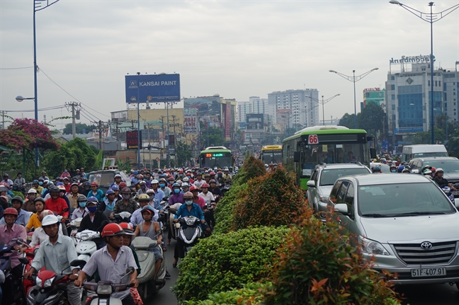 Lien tiep tai nan, ba nguoi tu vong vi xe 'hung than'