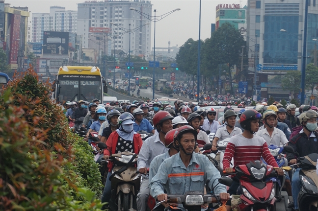 Lien tiep tai nan, ba nguoi tu vong vi xe 'hung than'