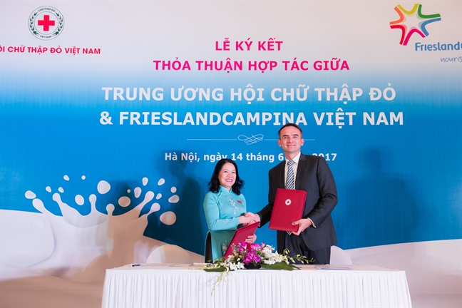 Hoi chu thap do Viet Nam & Frieslandcampina Viet Nam ky ket thoa thuan hop tac