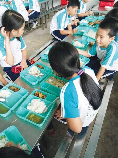 Trường Tam Phước 3, Biên Hòa, mỗi tháng cắt xén gần trăm triệu tiền ăn của học sinh