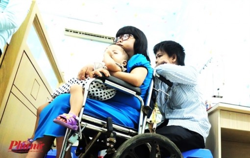 Nỗi buồn của một gia đình bị 'đánh cắp' ánh sáng