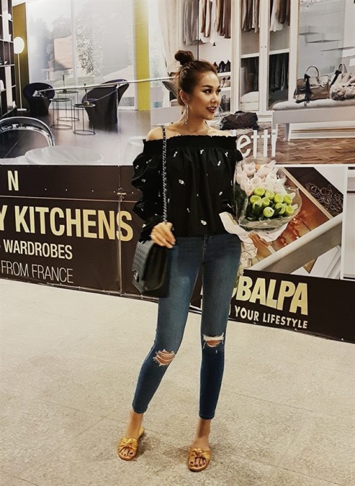 Sao Việt lăng xê xu hướng búi tóc củ tỏi giải nhiệt mùa hè