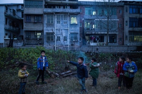 Hành trình đi tìm công lý cho những đứa trẻ bị nhiễm độc chì ở Trung Quốc