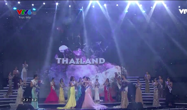 Nguoi dep Thai Lan Nuttanan Naree dang quang Hoa hau Huu nghi ASEAN 2017