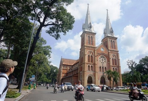 'Đại tu' nhà thờ Đức Bà Sài Gòn 137 năm tuổi