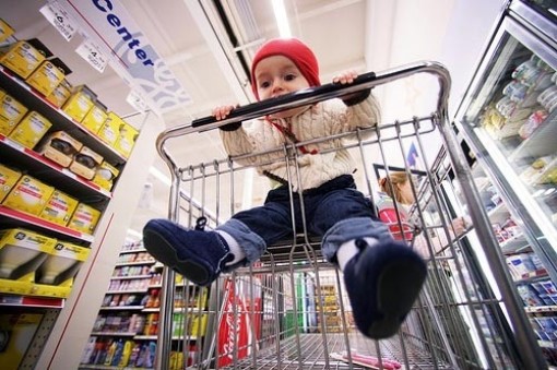 Xe đẩy siêu thị chứa vi khuẩn hơn 300 lần cần gạt nước nhà vệ sinh