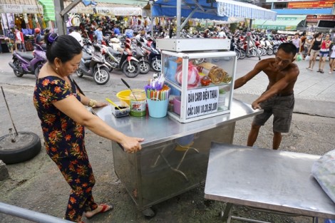 Khu chợ bán hàng rong hợp pháp đầu tiên ở Sài Gòn