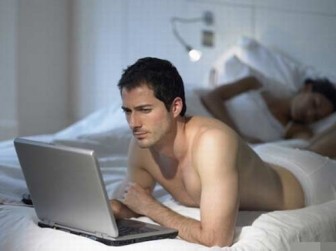 Những điều ở đàn ông khiến bất cứ nàng nào cũng tò mò