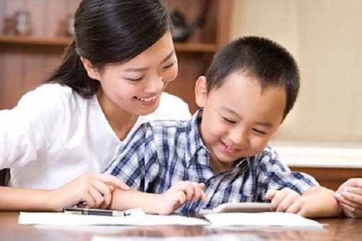 Cha mẹ già rất… ngại phiền con, phải sống sao cho con nó yêu