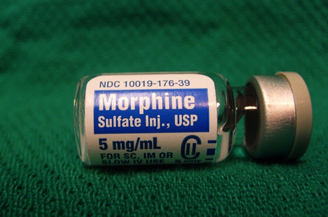 Bac si mua ban morphine cho con nghien keu oan, nguoi trong nganh noi gi?