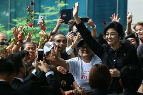 'Bông hồng Thái Lan' đứng trước sóng gió khi bước vào tuổi 50