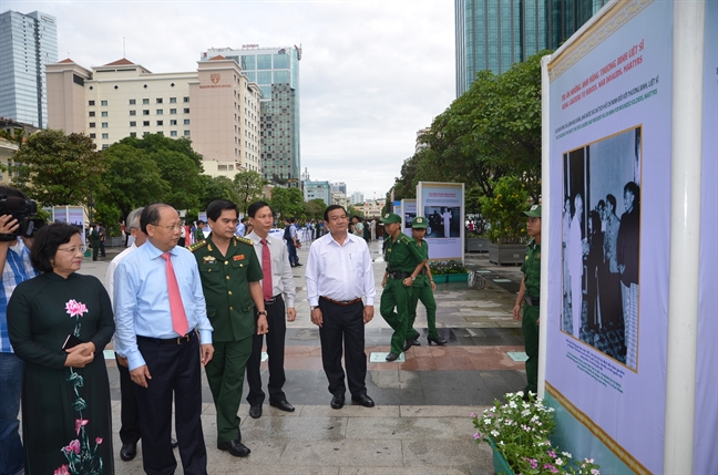 Lanh dao TP.HCM tham cac thuong binh, nguoi co cong voi cach mang