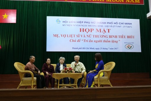Hội LHPN TP.HCM: 250 phần quà cho nữ thương binh, gia đình chính sách