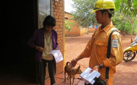 Cuối năm 2017, bỏ hình thức thu tiền điện tại nhà