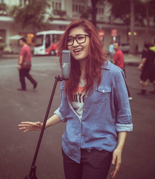 Vicky Nhung: '90% quan jeans deu rach'