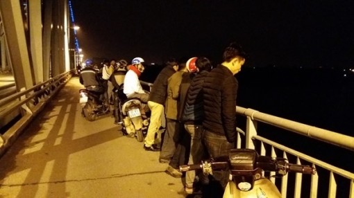 Giận chồng thì... tự tử?