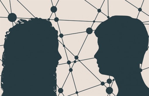 Đàn bà dẫu bao nhiêu tuổi cứ thấy lấp lánh là say sưa quên cả lối về?