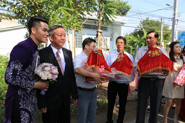 Le Phuong hanh phuc rang ro trong ngay vu quy