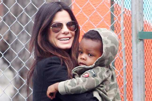 Sandra Bullock: Con giup toi dung cam don nhan hanh phuc lan nua