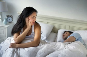 Chán chồng vì nghiện đồ chơi tình dục