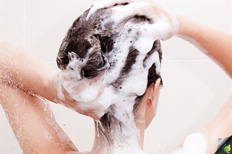Cách tẩy tóc nhuộm tại nhà với nguyên liệu thiên nhiên