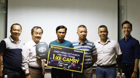 Thế Giới Di Động trao thưởng Camry 1,1 tỷ đồng cho khách mua Samsung