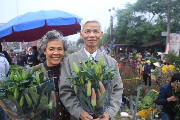 Bi quyet 'song ben nhau gan 50 nam van chua chan' cua mot cap vo chong 4X