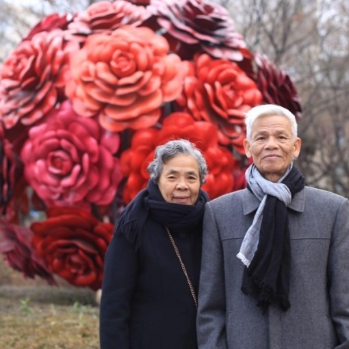 Bí quyết 'sống bên nhau gần 50 năm vẫn chưa chán' của một cặp vợ chồng 4X