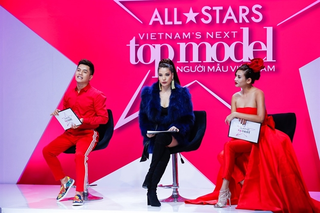 Thi sinh 'Vietnam's Next Top Model' bi mang nhu tat nuoc, ra ve trong nuoc mat