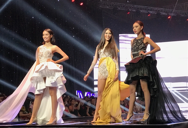 Tu Hao doi Lan Khue dang quang 'The Face Vietnam 2017'