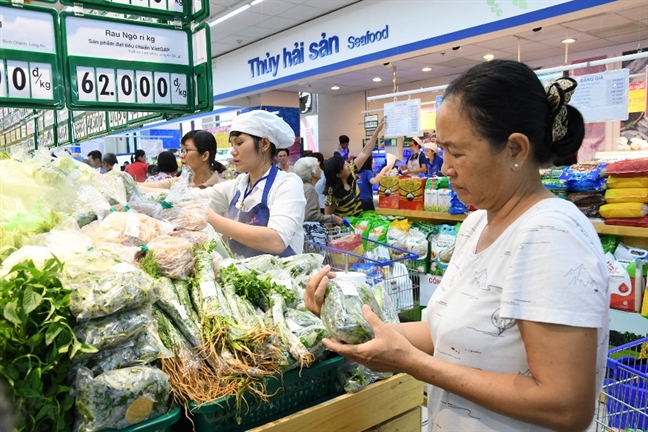 Co.opmart Dong Van Cong khuyen mai lon hut khach