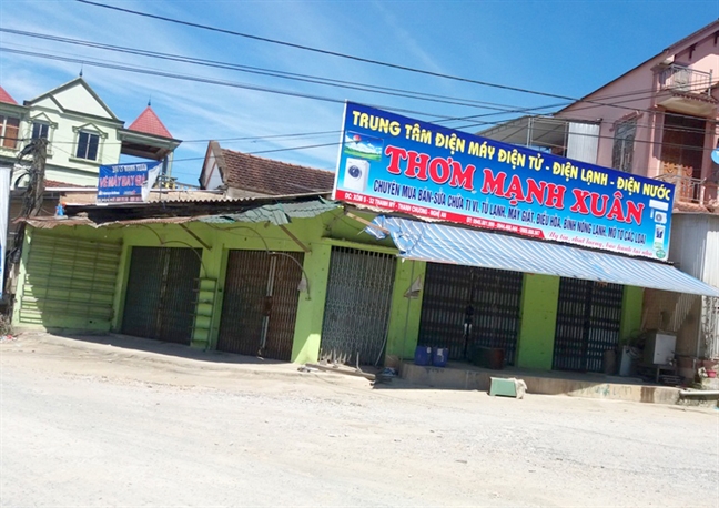 Chu hui lo... tieu het tien, hang tram nguoi lam canh trang tay