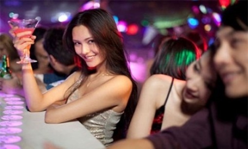 Lẳng lơ biết mấy cho vừa