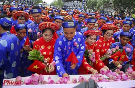 100 cặp uyên ương nên duyên vợ chồng trong ngày Quốc khánh