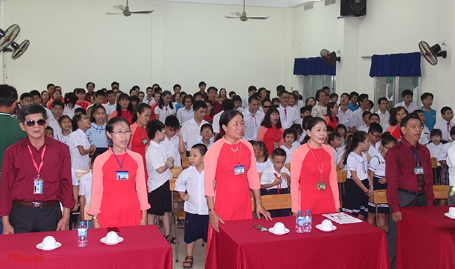 Buoi khai giang 'dac biet' cua hoc sinh truong khiem thi Nguyen Dinh Chieu