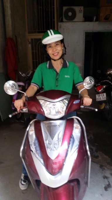 Nhung 'bong hong' trong mau ao GrabBike