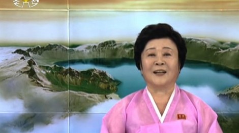 'Quý bà áo hồng' Triều Tiên chuyên mang thông điệp khiến cả thế giới bất an