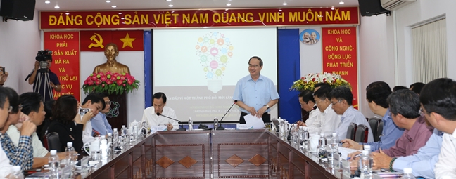 Bi thu Nguyen Thien Nhan: Cac truong dai hoc phai no luc trong viec phat trien boi duong nhan tai