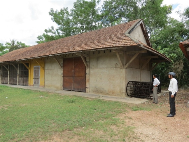 Ca xa hoang mang vi co nhieu nguoi chet boi ung thu, song canh kho thuoc doc