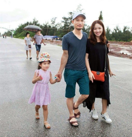 Mình yêu nhau trời xanh cũng phải lòng...