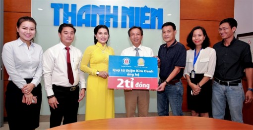 Báo Thanh Niên và Kim Oanh Group chung tay vì học sinh nghèo hiếu học