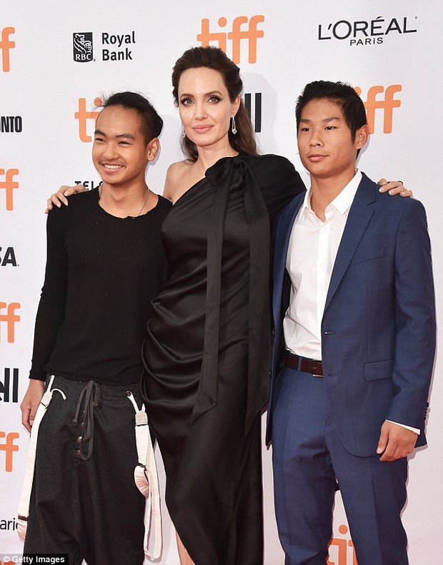 Pax Thien nay cao nhat trong 6 con cua Angelina Jolie