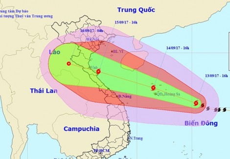 Nghệ An cấm tàu thuyền ra biển, chuẩn bị ứng phó với bão số 10