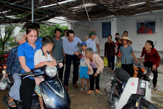 San se tung mieng banh trong ‘tam bao’