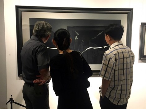 Chủ nhân triển lãm ảnh khỏa thân đầu tiên của Việt Nam: 'Người tôi lâng lâng'