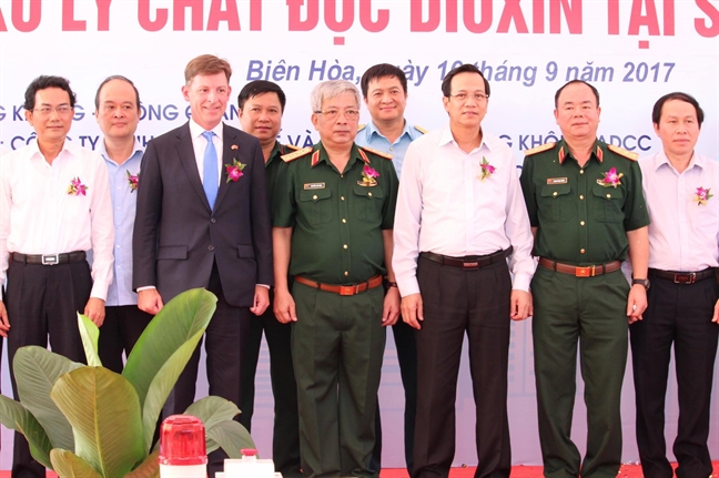 Thuong tuong Nguyen Chi Vinh: Sau Bien Hoa se xu ly dioxin o nhieu san bay khac