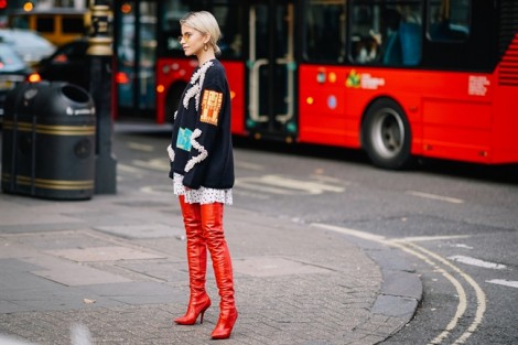 Boots gót nhọn trở lại ngoạn mục trên sàn tuần lễ thời trang London