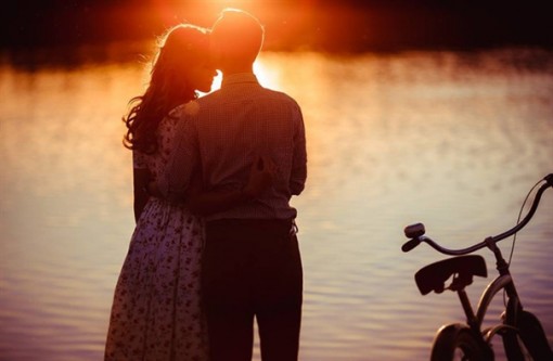 Đừng thần thánh hóa tình yêu, vì hạnh phúc hôn nhân đôi khi không nhất thiết phải yêu…